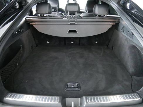 Used 2019 Mercedes-Benz GLC 300 4MATIC Coupe image 16