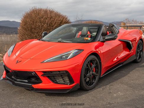 Used 2021 Chevrolet Corvette Stingray Convertible 3LT Z51 w/ Z51 Performance Package image 14