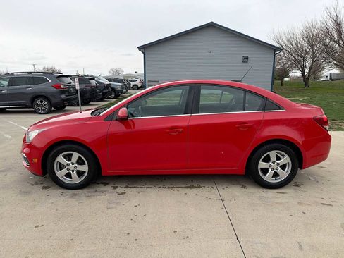 Used 2015 Chevrolet Cruze LT FWD image 3