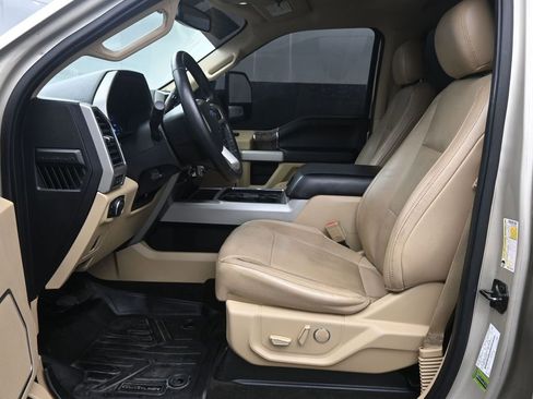 Used 2018 Ford F250 Lariat w/ Chrome Package image 20