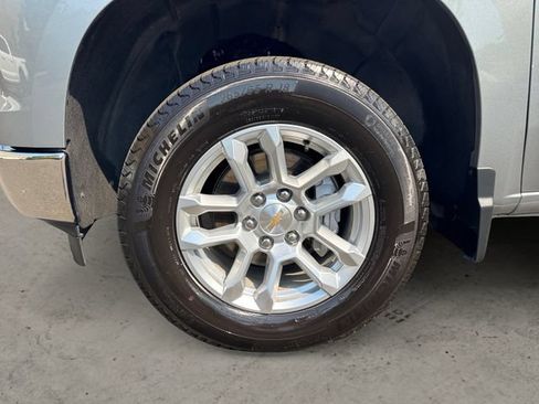 Certified 2026 Chevrolet Silverado 1500 LT AWD/4WD image 9
