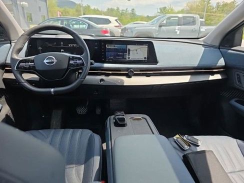 Used 2024 Nissan Ariya AWD image 2