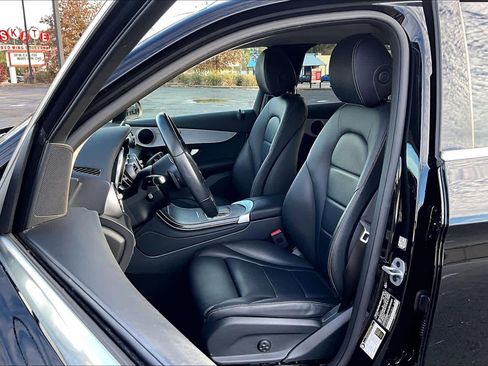Certified 2022 Mercedes-Benz GLC 300 image 7