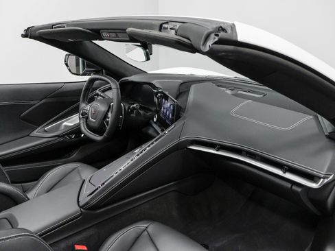 Used 2023 Chevrolet Corvette Stingray Convertible w/1LT w/ Z51 Performance Package image 52