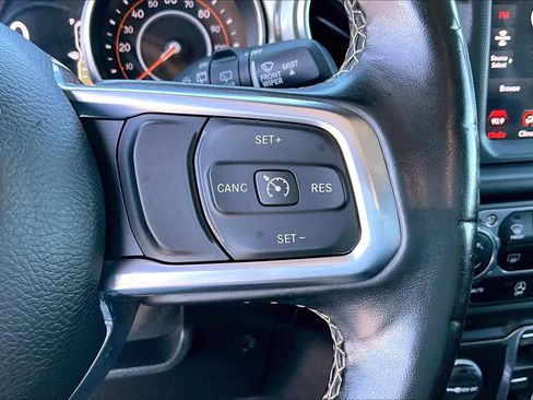 Used 2020 Jeep Wrangler Unlimited Sahara AWD/4WD image 22
