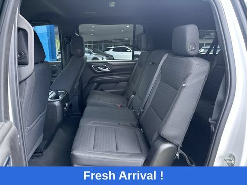 Used 2021 Chevrolet Suburban LS RWD image 27