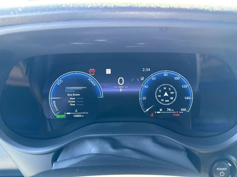 Used 2025 Toyota Sienna Limited AWD/4WD image 14