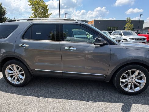 Used 2013 Ford Explorer XLT FWD image 7