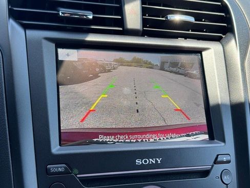 Used 2019 Ford Fusion Energi Titanium FWD image 23