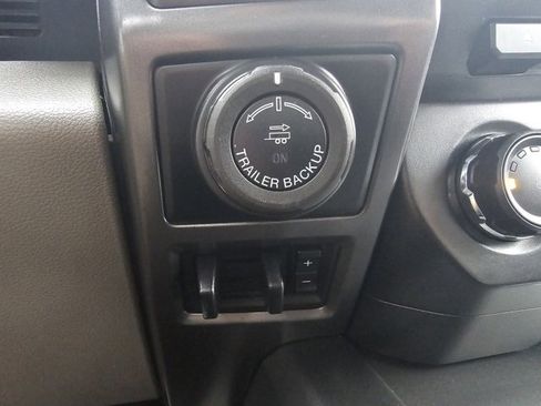 Used 2017 Ford F150 XLT w/ Equipment Group 302A Luxury image 33