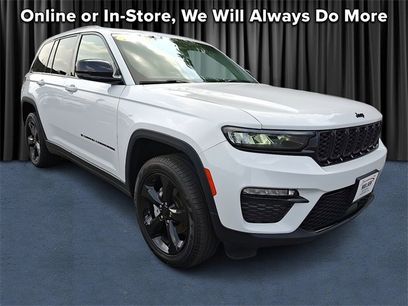 Used 2023 Jeep Grand Cherokee Limited w/ Black Appearance Package