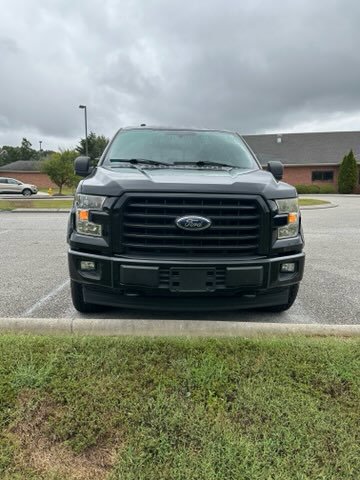 Used 2017 Ford F150 XLT w/ Equipment Group 302A Luxury AWD/4WD image 8