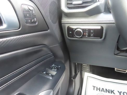 Used 2025 Ford Mustang Premium RWD image 24