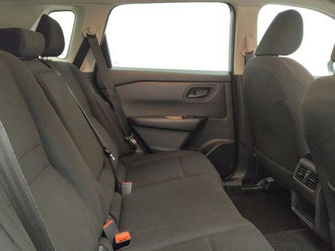 Used 2024 Nissan Rogue S AWD/4WD image 19