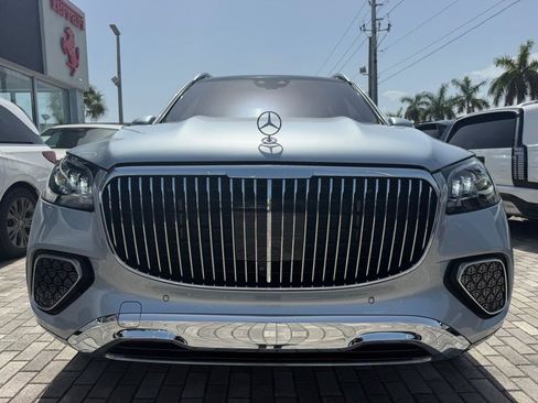 Used 2024 Mercedes-Benz Maybach GLS 600 4MATIC image 2