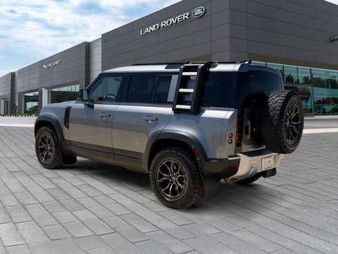 Used 2022 Land Rover Defender 110 S AWD/4WD image 3