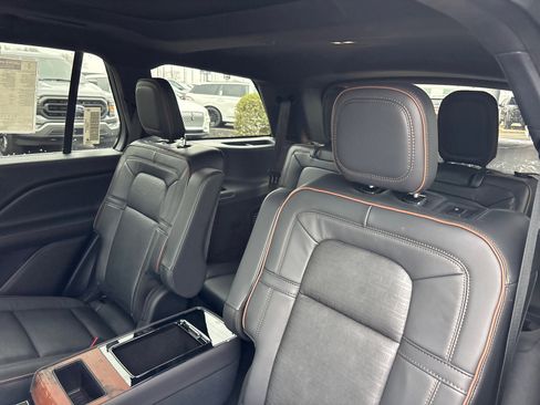 New 2026 Lincoln Aviator Black Label AWD/4WD image 26