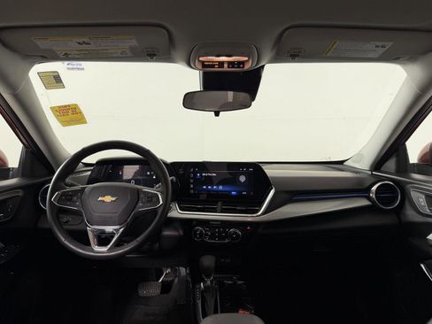 Used 2024 Chevrolet Trax LT w/ Driver Confidence Package image 3