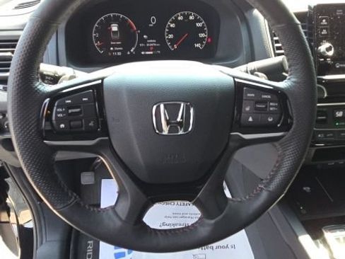 Used 2024 Honda Ridgeline Black Edition image 13
