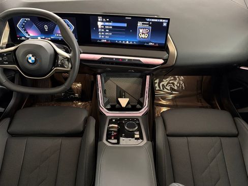 Used 2025 BMW X3 xDrive30i w/ Convenience Package image 3