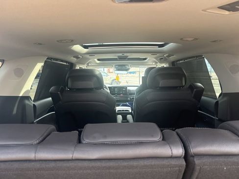 New 2026 Kia Carnival SX Prestige image 12