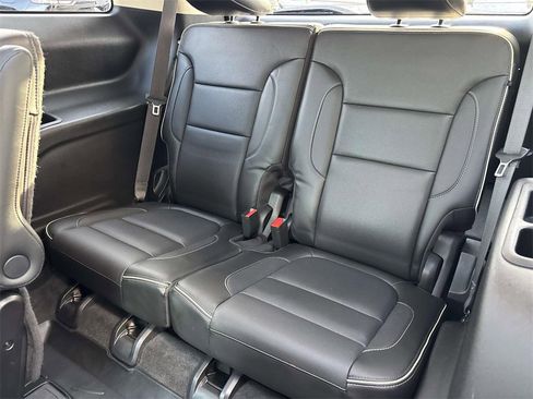 Used 2019 GMC Acadia Denali image 11