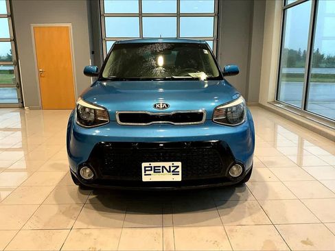 Used 2016 Kia Soul + w/ Designer's Package FWD image 4