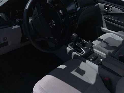 Used 2017 Honda Pilot EX image 8