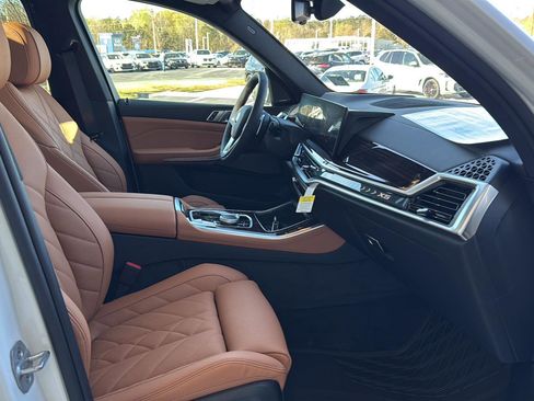 New 2026 BMW X5 sDrive40i image 11