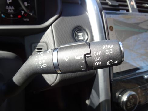 New 2025 Land Rover Discovery Dynamic SE image 33