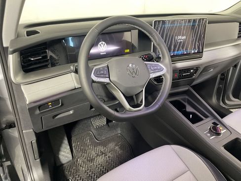 New 2026 Volkswagen Tiguan SE AWD/4WD image 8