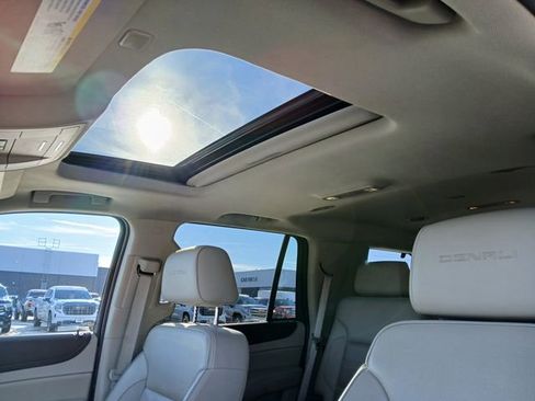 Certified 2019 GMC Yukon Denali image 29