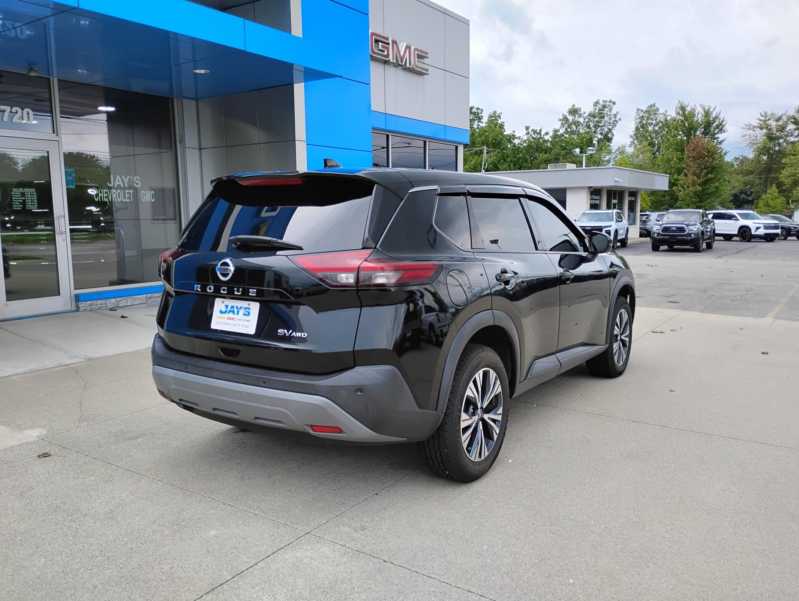 Used 2021 Nissan Rogue SV AWD/4WD image 8