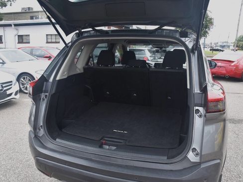 Used 2021 Nissan Rogue S image 9