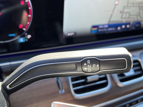 Certified 2025 Mercedes-Benz GLE 450 4MATIC image 26