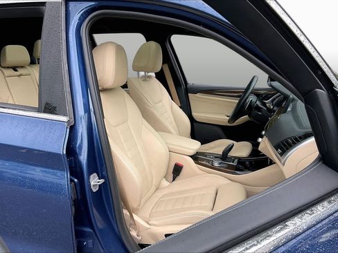 Used 2019 BMW X3 xDrive30i w/ Premium Package AWD/4WD image 8