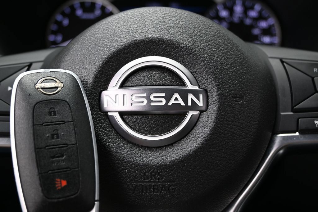 Used 2024 Nissan Sentra SV FWD image 40