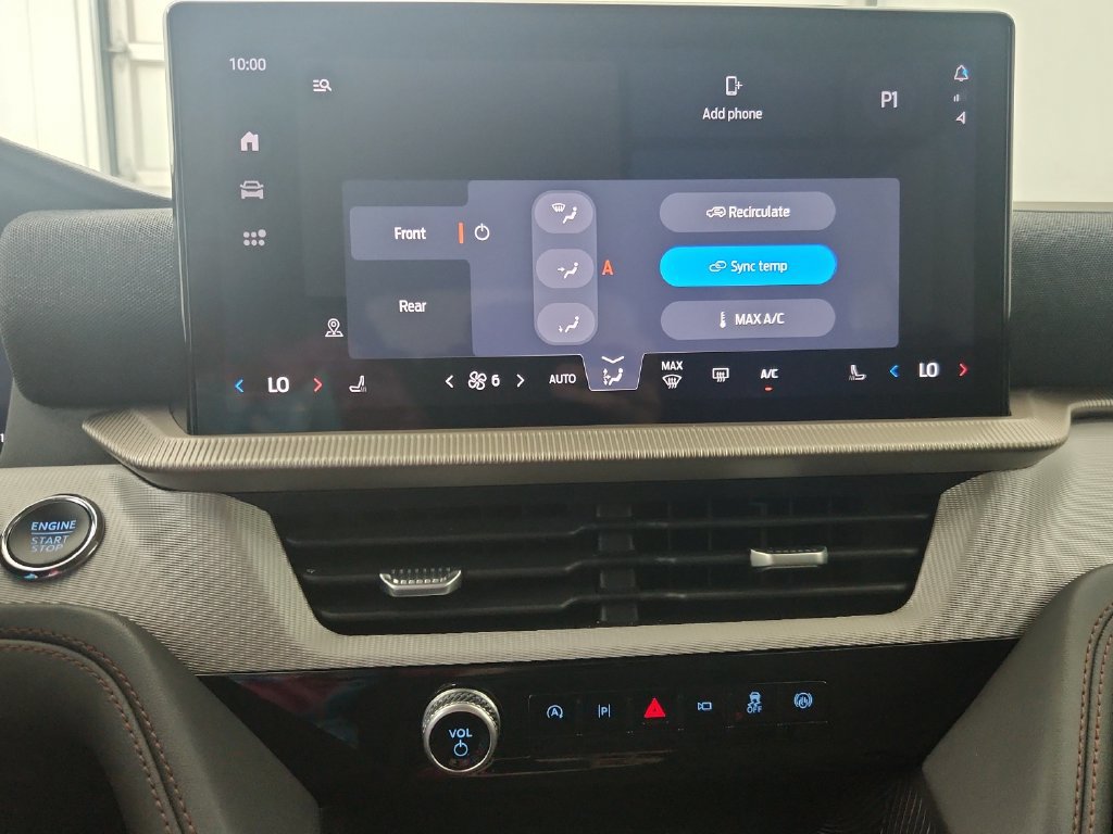 Used 2025 Ford Explorer Active AWD/4WD image 28