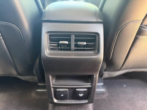 Used 2016 Ford Edge SEL w/ Equipment Group 201A AWD/4WD image 37