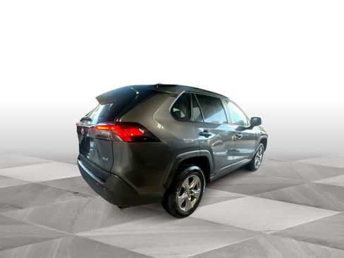 Used 2025 Toyota RAV4 XLE FWD image 8