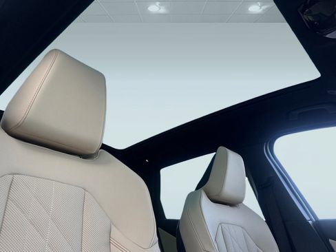 Used 2025 BMW X3 xDrive30i w/ Convenience Package image 14