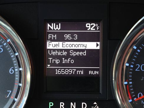 Used 2013 Chrysler Town & Country Touring FWD image 40