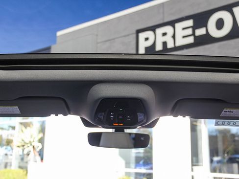 Certified 2025 Audi Q6 e-tron Premium Plus w/ Premium Plus image 18