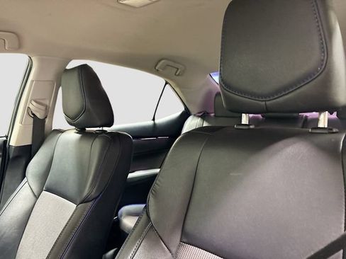 Used 2019 Toyota Corolla SE FWD image 16