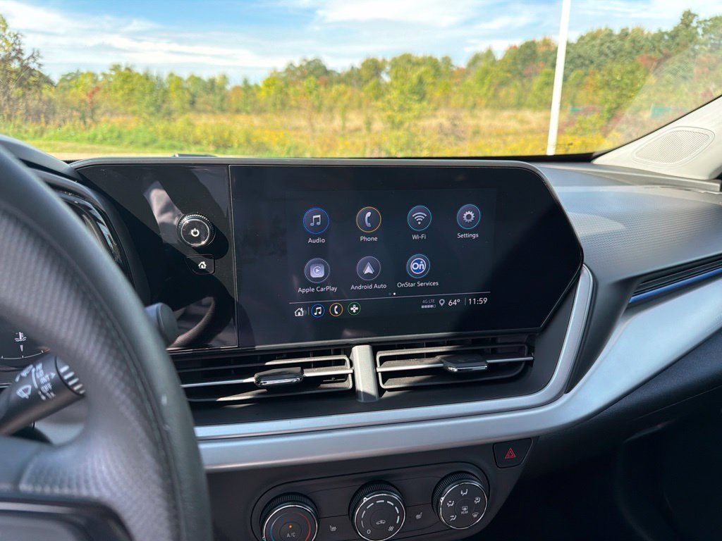 Used 2025 Chevrolet Trax LS w/ LS Convenience Package FWD image 9