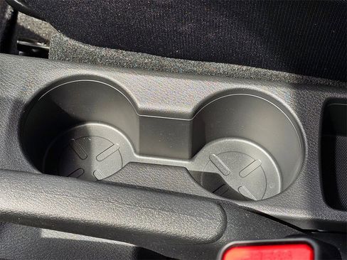 New 2025 Nissan Kicks Play S image 12