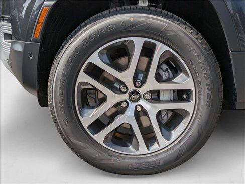 New 2025 Land Rover Defender 110 S image 10