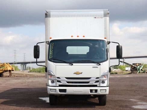 Used 2023 Chevrolet Low Cab Forward 5500XD RWD image 3