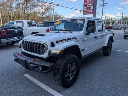 Used 2024 Jeep Gladiator Mojave