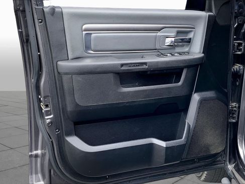 Used 2022 RAM 1500 Classic SLT RWD image 41